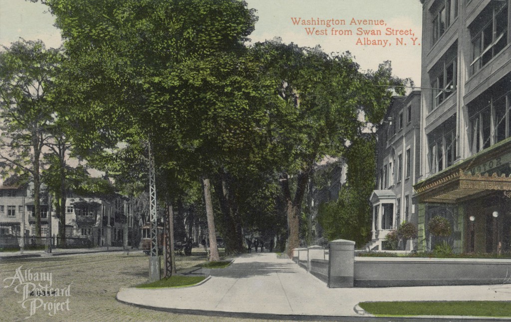 Washington Avenue West from Swan Street