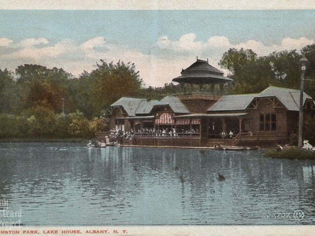 Washington Park, Lake House