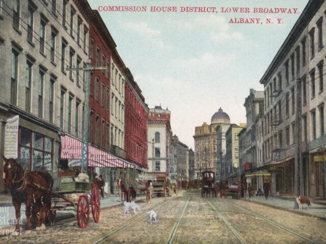 Commission House District, Lower Broadway